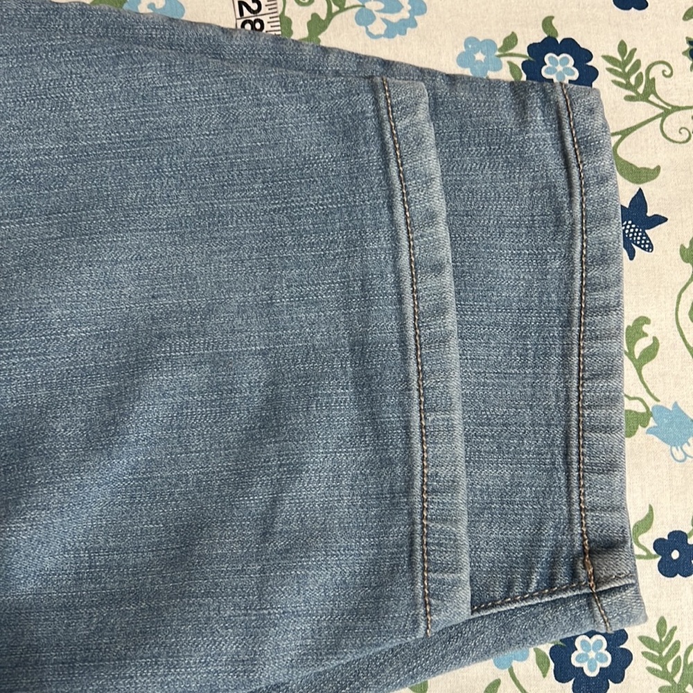Torrid high waisted Luxe Skinny jeans - Picture 11 of 16